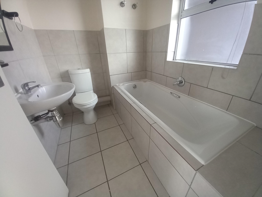 To Let 2 Bedroom Property for Rent in Brackenfell South Western Cape